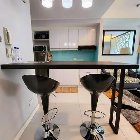 Cosy Kl Tower With Parkview Balcony, Pool, Gym, Sauna Near Greenbelt 100Mbps