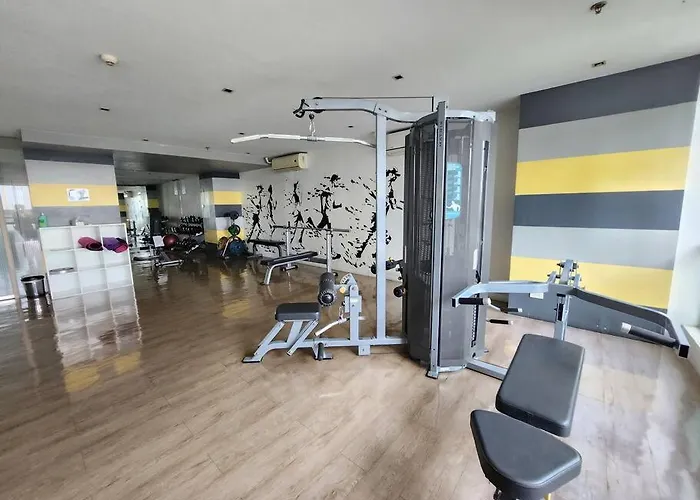 Apartment Cosy Kl Tower With Parkview Balcony, Pool, Gym, Sauna Near Greenbelt 100mbps Manila
