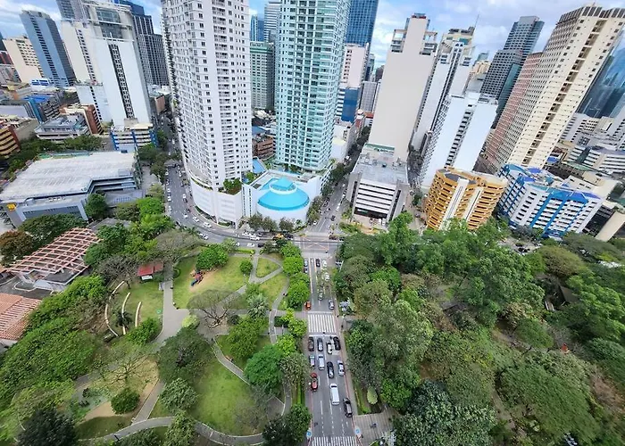 Cosy Kl Tower With Parkview Balcony, Pool, Gym, Sauna Near Greenbelt 100mbps Apartment Manila